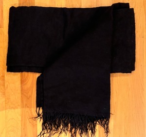lot 114 image: Pretty Long Black WoolMix Scarf