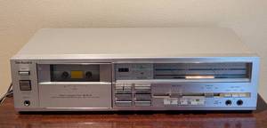 lot 40 image: Technics M 231X Cassette Deck
