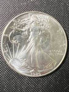 1986 AMERICAN SILVER EAGLE 1 TROY OZ .999 FINE SILVER