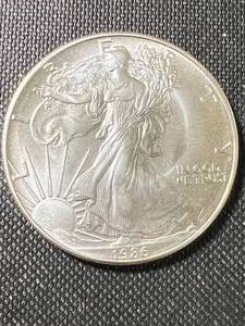 1986 AMERICAN SILVER EAGLE 1 TROY OZ .999 FINE SILVER