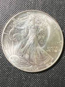 1994 AMERICAN SILVER EAGLE 1 TROY OZ .999 FINE SILVER