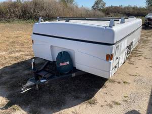 lot 16R image: 2000 Coleman Pop UP Camper