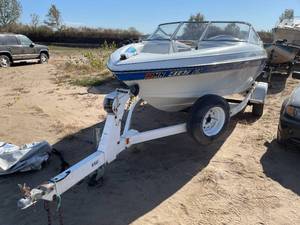 lot 16I image: 1994 Rinker V180 Boat