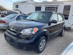 lot 25D image: 2011 Kia Soul - 2 OWNERS - MANUAL