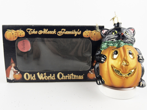 lot 14 image: OLD WORLD CHRISTMAS Black Cat Jack O Lantern Ornament