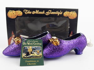 lot 20 image: Pair of OLD WORLD CHRISTMAS Witchs Slipper (Purple) Ornament #26020