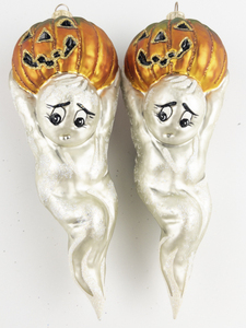 lot 31 image: Pair of LARGE Ghost Carrying Jack O Lantern Ornament