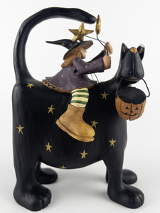 lot 57 image: Handpainted WILLIRAYE STUDIO Halloween Magic Figurine #WW6014