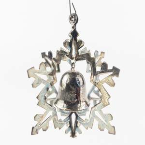 lot 70 image: Silver Plated REED & BARTON Snowflake with Bell 1988 Sixth Edition