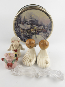 lot 112 image: Assortment of Angels & Pigs Christmas Ornaments and Dcor in a Christmas Themed Tin