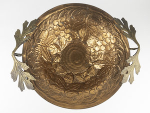lot 126 image: Vintage 1970s Beaten Copper Grape Vine  Fruit Bowl with Pedastal