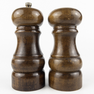 lot 131 image: Wood Salt and Pepper Grinder