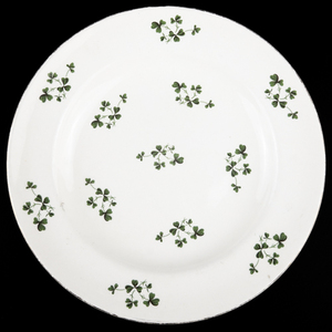 lot 139 image: Quintec Green SMITH GLASS Round Cake Stand