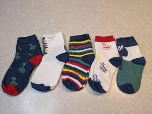 lot 405 image: Five New Pairs of Boys Socks Dinosaurs Stripes 6-8 Years Old P