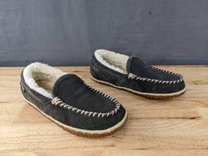 lot 93 image: Minnetonka Moccasins Tempe Womens Size 8 Black N