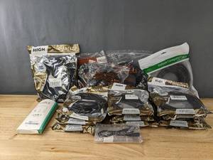 lot 77 image: Resellers Dream Assortment of Brand New High Quality Computer Cables B