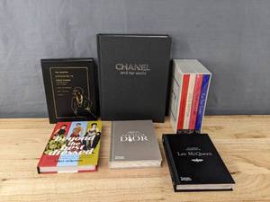 lot 33 image: Collection of 9 Home Decor Books New Little Guides to Style Volume II Box Set, Christian Dior, Coco Chanel and More N