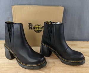 lot 17 image: Brand New Dr. Martens Spence Boots Womens Size 10 Black N
