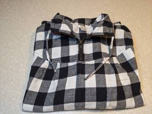 lot 431 image: Womens Christopher & Banks Black and White Checkered Top Size Large P