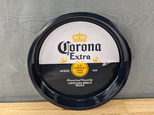 lot 44K image: The Tin Box Company 12 Corona Large Round Beverage Tray L