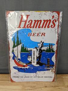 lot 16G image: New Hamms Beer Tin Sign 8 x 12 N