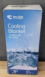 lot 213 image: New Arc-Chill 59 x 79 Cooling Blanket L
