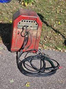 lot 66 image: Lincoln Electric AC-180-T Arc Welder