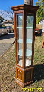 lot 84 image: Handsome Contemporary Oak Curio Cabinet