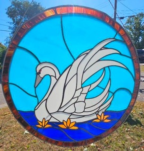 lot 44 image: Beautiful Stain Glass Swan