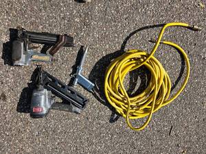 lot 75 image: Senco Pneumatic Finish Nailer Bundle