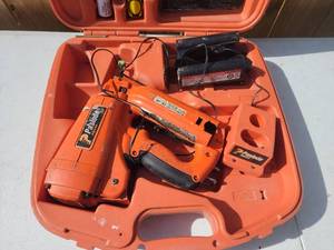lot 92 image: Paslode Impulse Angled Finish Nailer - IM250A