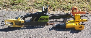lot 113 image: Electric Corded Trimmer  Chainsaw Collection - (5)
