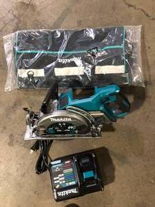 Makita 40V Max XGT Brushless Cordless Rear Handle 7-14 in. Circular Saw No Batteries    Customer Returns See Pictures