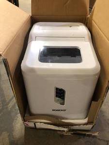 IGLOO 26 lb. Portable Ice Maker in White    Customer Returns See Pictures