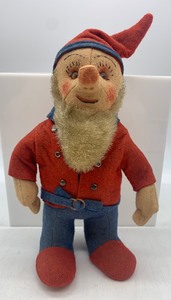 lot 7 image: Vintage SCHUCO Excelsior Squeeker Mohair Standing Gnome Elf