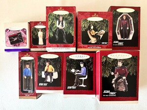 lot 61 image: STAR WARS and STAR TREK HALLMARK KEEPSAKES Ornament Bundle including Captain Picard