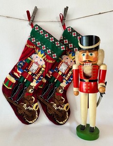 lot 75 image: VINTAGE GERMAN VEB Hodrewa Rothenthal NUTCRACKER Soldier with Sword and Pair of WOOL NEEDLEPOINT STOCKINGS