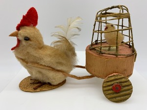 lot 9 image: Vintage Antique GERMAN Spun Cotton Rooster and Chick Candy Container on Wheels