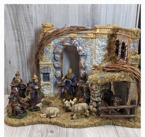 lot 51 image: DEPARTMENT 56 - Neapolitan A Child is Born Nativity - NIB