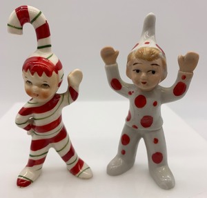 lot 26 image: Vintage CHRISTMAS Ornaments  Figurines including Lefton Pixie and Japan
