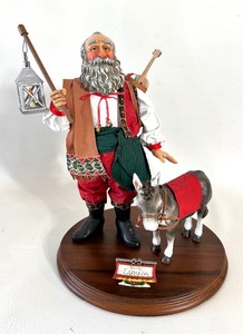 lot 91 image: HERITAGE SANTA - Santa Espana Figurine with the Original Box