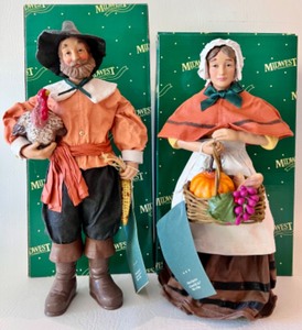lot 110 image: MIDWEST OF CANNON FALLS FABRIC MACHE Pilgrim Man & Pilgrim Woman Figurines