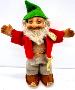 lot 131 image: Vintage STEIFF Dwarf PUCKI with Original Tags