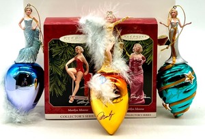 lot 150 image: MARLYN MONROE Ornaments by HALLMARK KEEPSAKE COLLECTORS SERIES #1 & #3  - Qty 2 & THE ASHTON-DRAKE GALLERIES Collection with COA- QTY 3