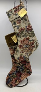 lot 280 image: Christmas TAPESTRIES including Stockings, Pillow and Gift Boxes