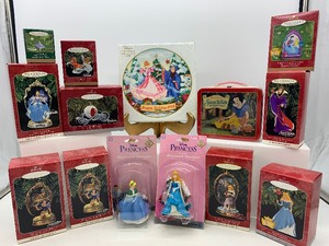 lot 314 image: Vintage HALLMARK KEEPSAKE Ornaments - Disney Princesses