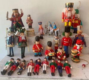 lot 327 image: Vintage TOY SOLDIER Nutcracker Figurines  Ornaments