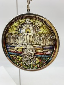 lot 198 image: Vintage Tiffany and Co GLASS Suncatcher Ornament - Religious