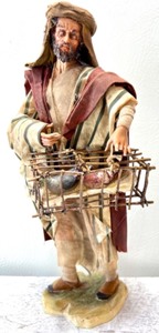 lot 253 image: Neapolitan Nativity Collection by DEPARTMENT 56 - Man With Pigeons Figure