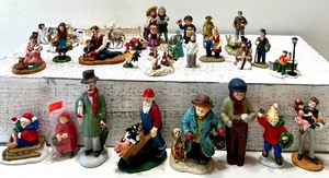 lot 269 image: Miniature Holiday Figures including Town Folks & Animals in mixed Materials by RUSS, MIDWEST IMPORTERS, FOLX ART VILLAGES, THE CLYDE ASHBEYS, PLEASENTVILLE and More - Qty 20